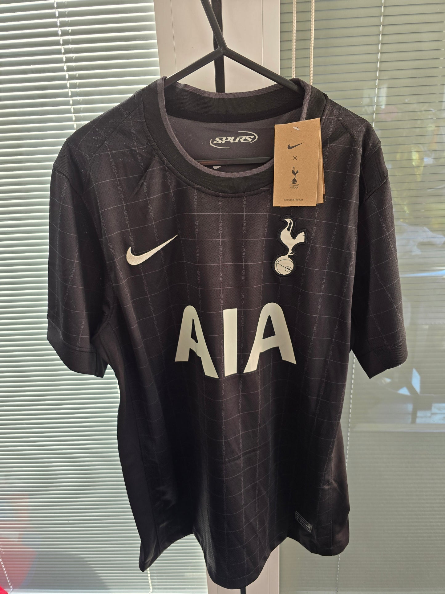 SIGNED BERGVALL TOTTENHAM SHIRT RAFFLE