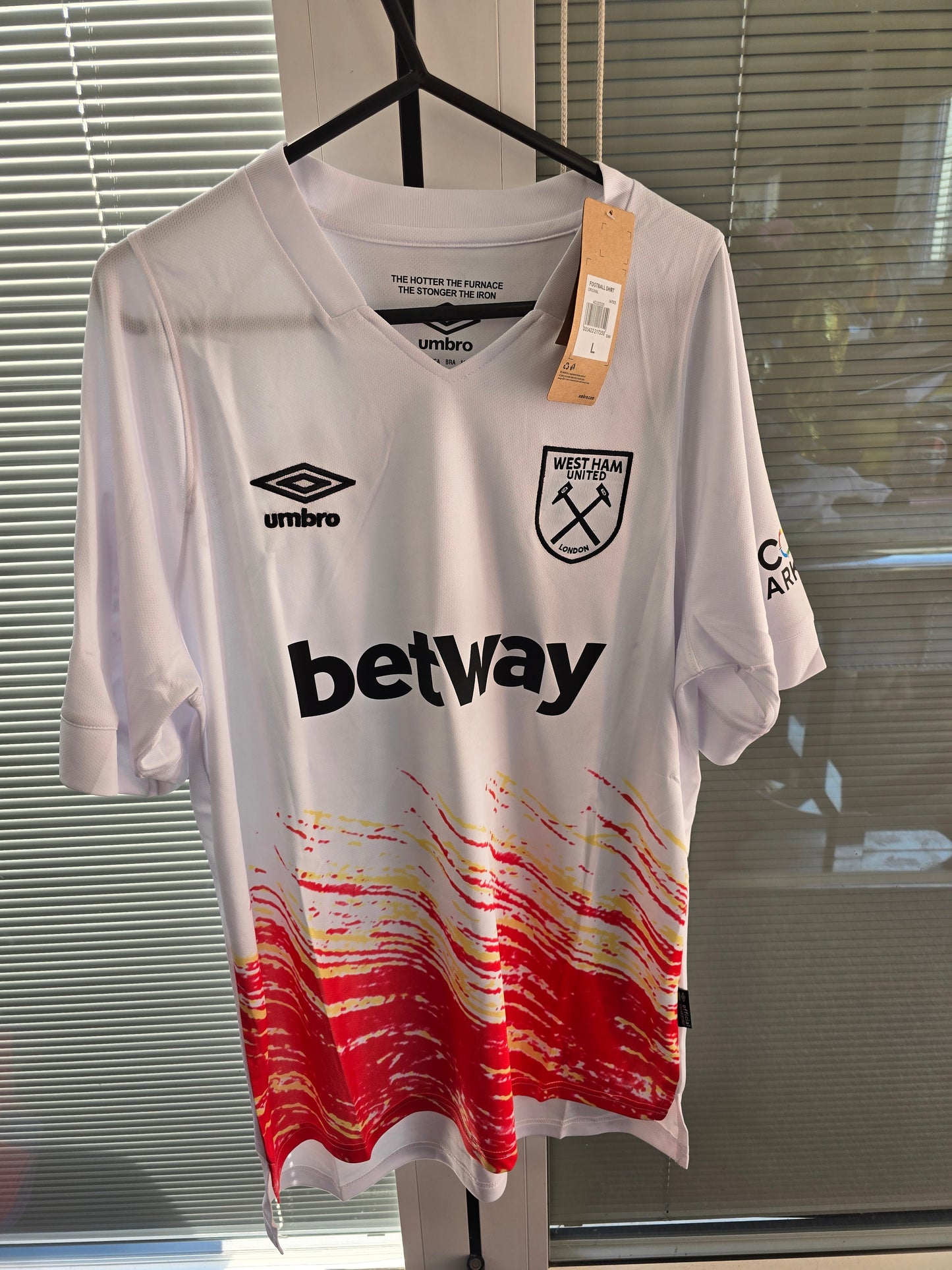 SIGNED BOWEN CONFERENCE LEAUGUE WINNERS SHIRT RAFFLE